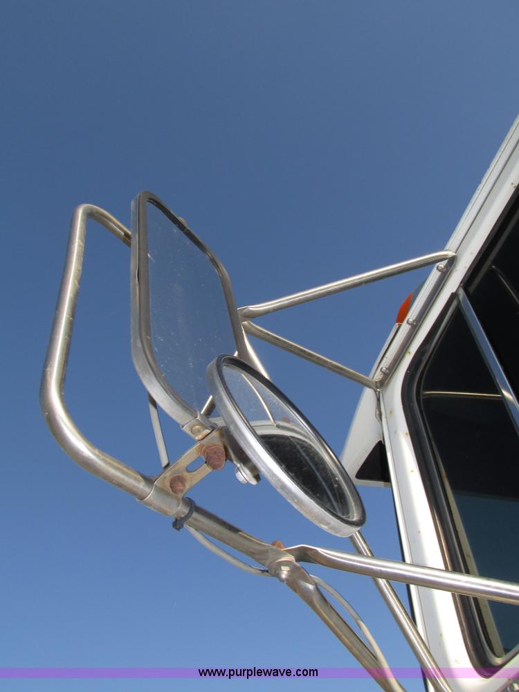 image for item H1236 1995 Ford LTA9000 Aero Max 106 semi truck