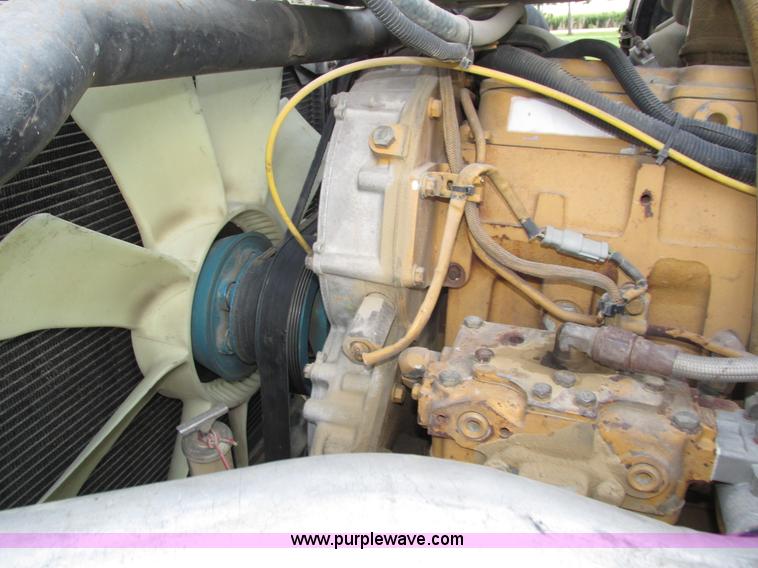 image for item H1236 1995 Ford LTA9000 Aero Max 106 semi truck