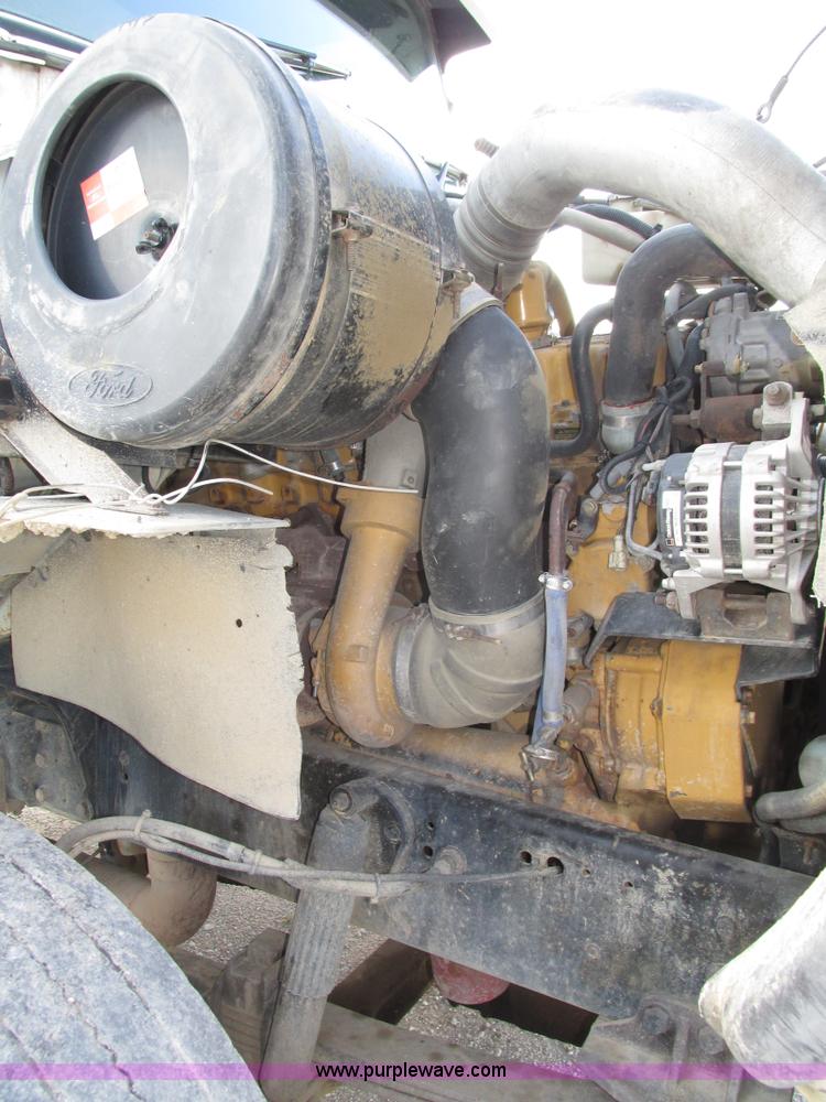 image for item H1236 1995 Ford LTA9000 Aero Max 106 semi truck