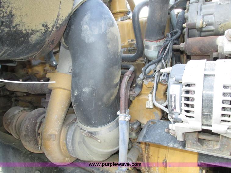 image for item H1236 1995 Ford LTA9000 Aero Max 106 semi truck