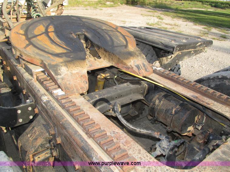 image for item H1236 1995 Ford LTA9000 Aero Max 106 semi truck