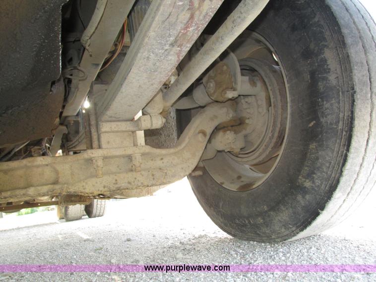 image for item H1236 1995 Ford LTA9000 Aero Max 106 semi truck