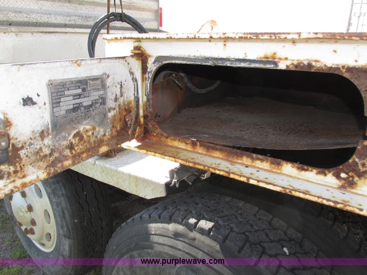 image for item H4502 1997 Landoll tilt deck trailer