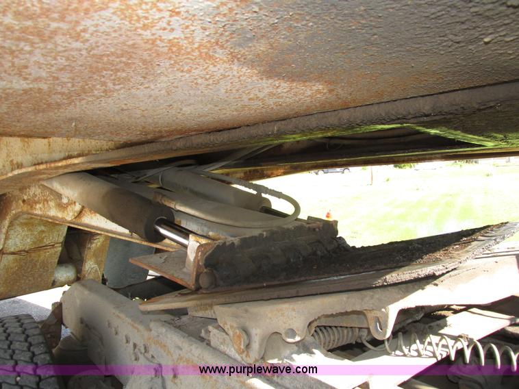 image for item H4502 1997 Landoll tilt deck trailer