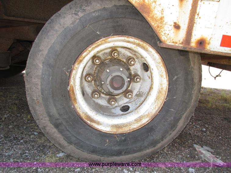 image for item H4502 1997 Landoll tilt deck trailer