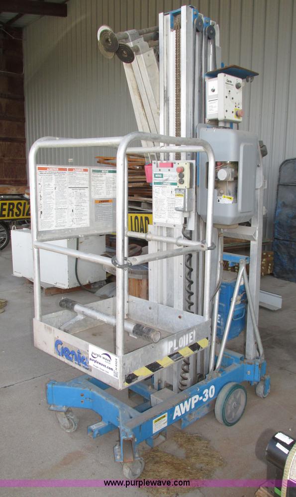 image for item H4504 Genie 30 AWP vertical lift