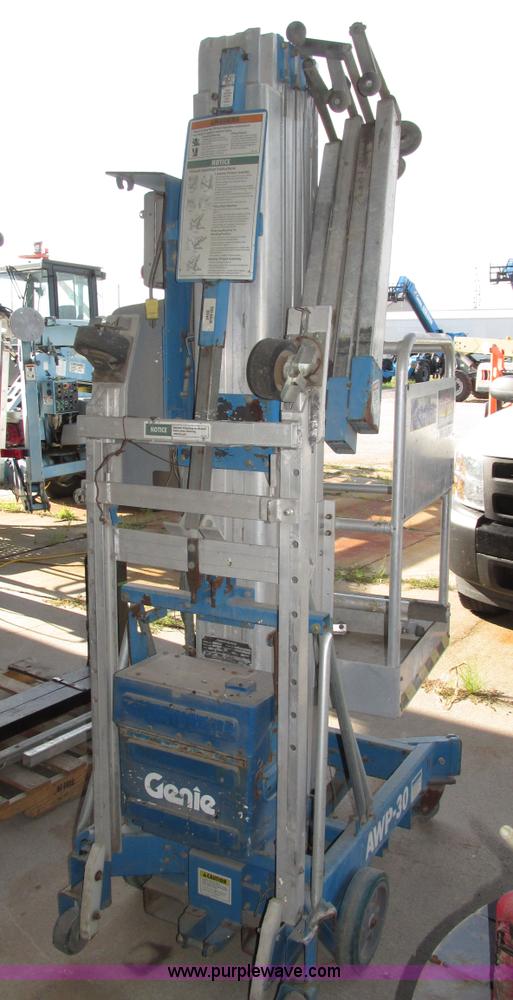 image for item H4504 Genie 30 AWP vertical lift