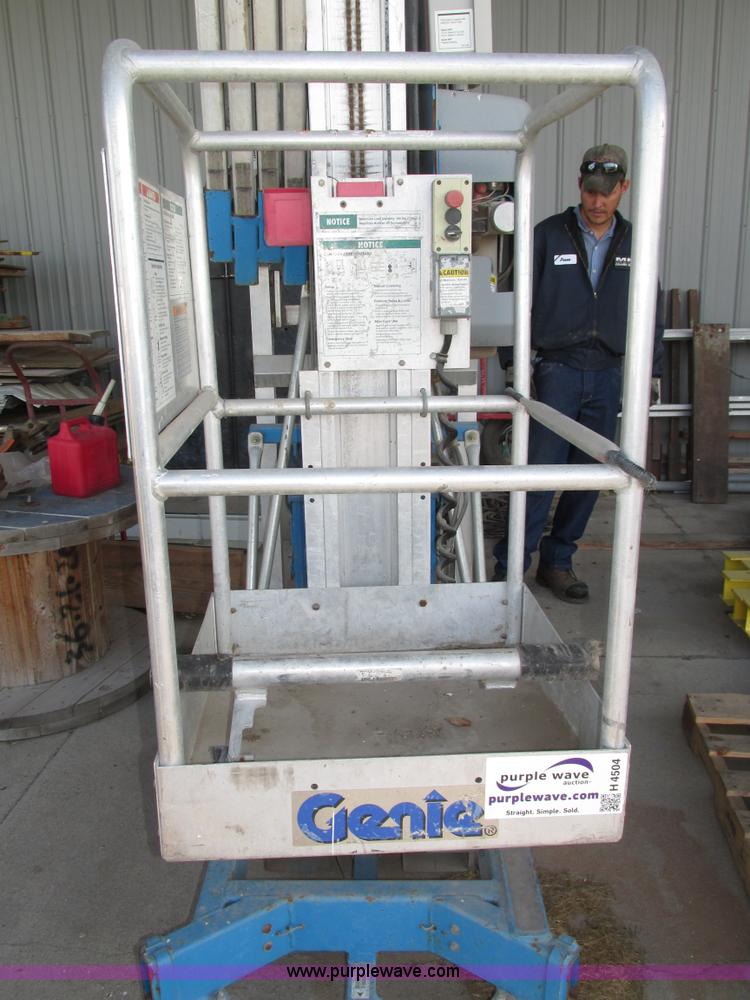 image for item H4504 Genie 30 AWP vertical lift