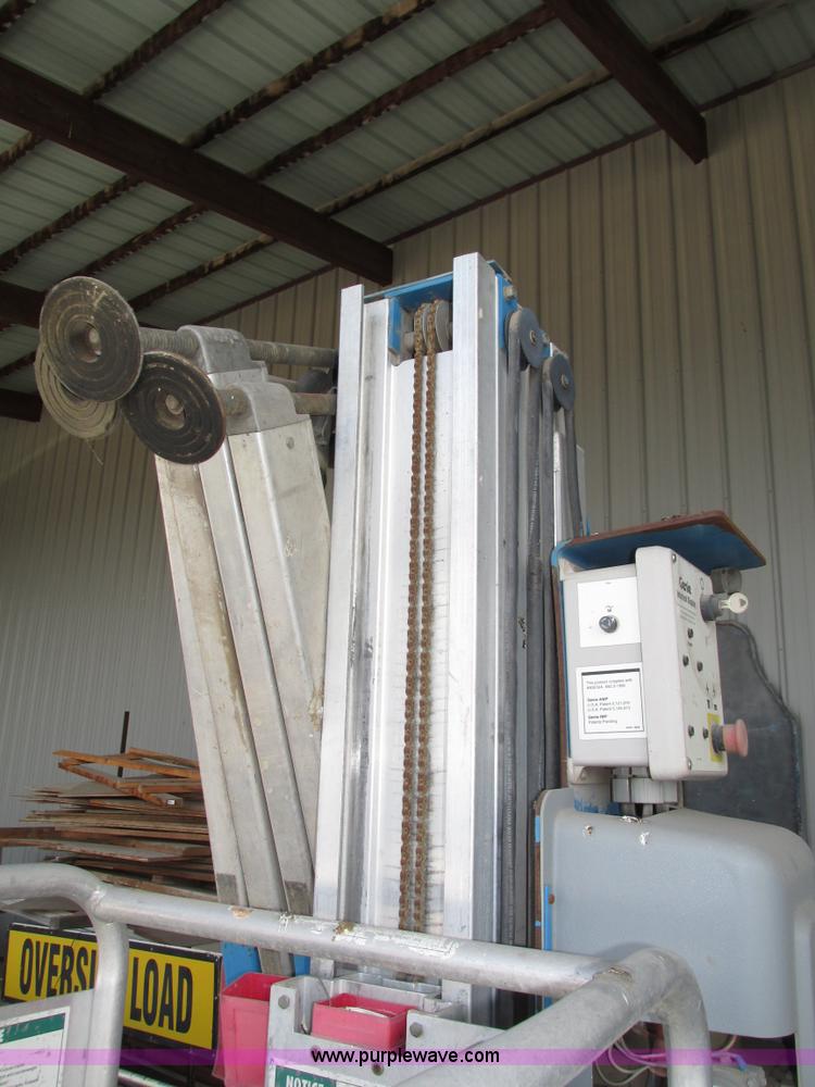 image for item H4504 Genie 30 AWP vertical lift