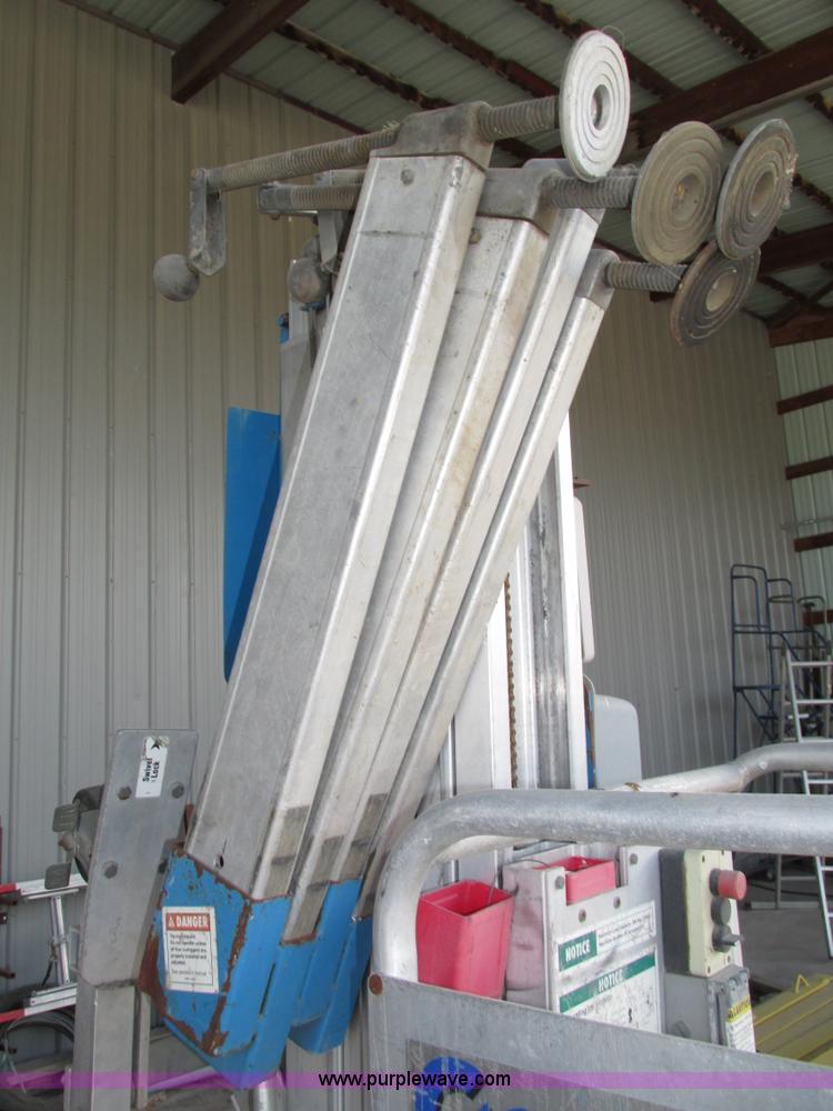 image for item H4504 Genie 30 AWP vertical lift