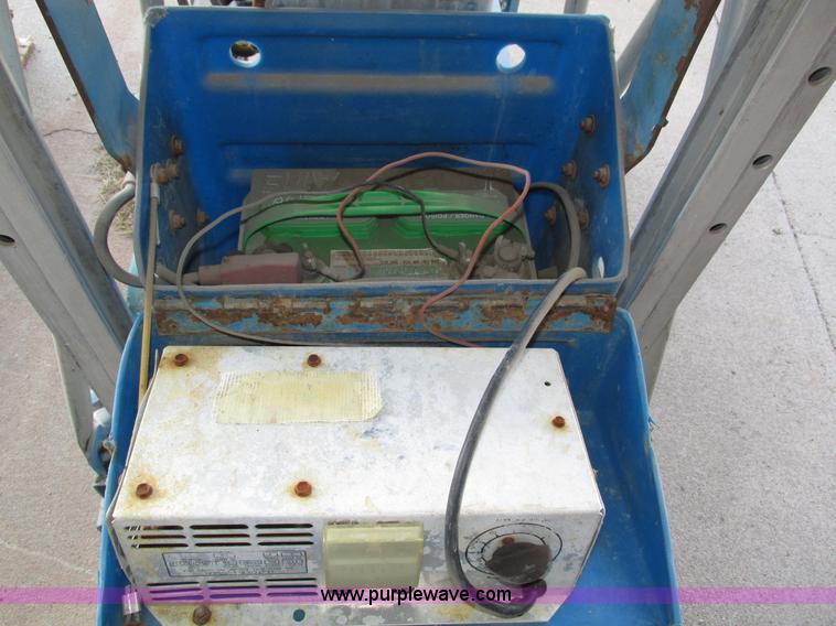 image for item H4504 Genie 30 AWP vertical lift