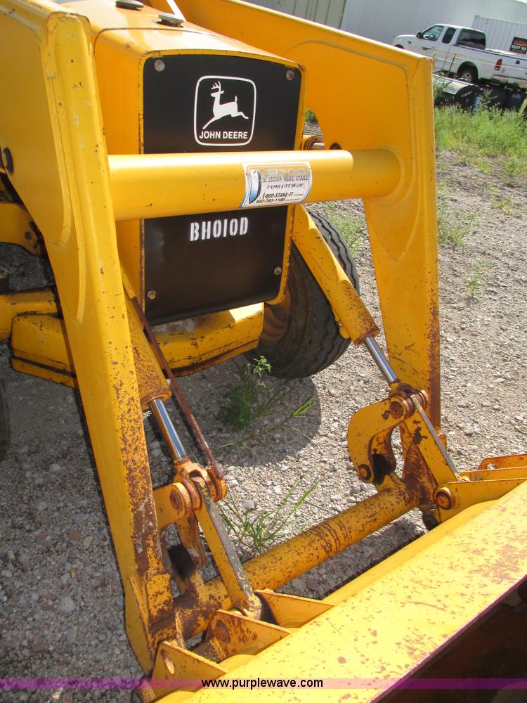 image for item H4506 1983 John Deere 310B backhoe