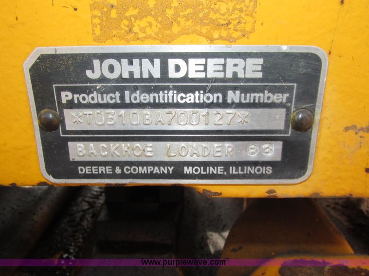 image for item H4506 1983 John Deere 310B backhoe