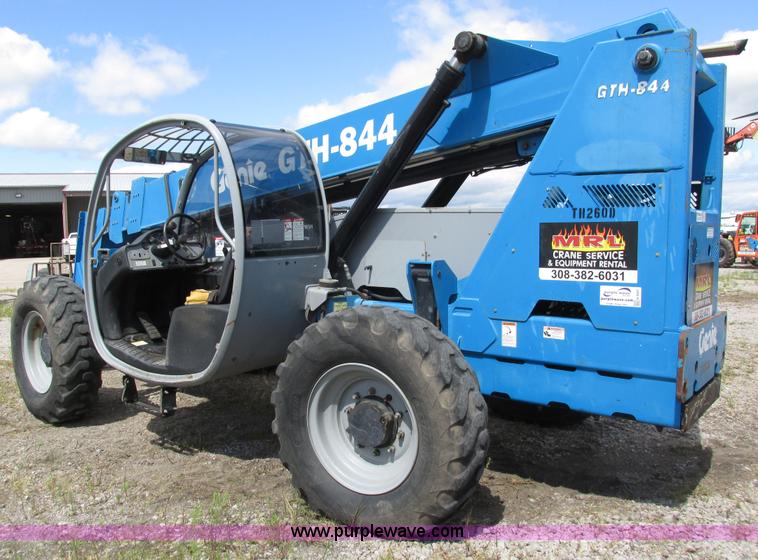 image for item H4507 2007 Genie GTH844 telehandler