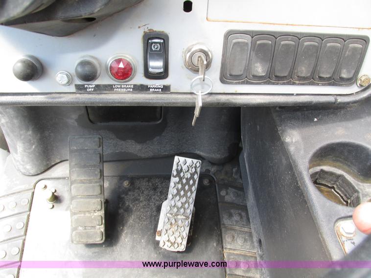 image for item H4507 2007 Genie GTH844 telehandler