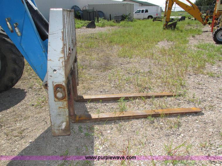 image for item H4507 2007 Genie GTH844 telehandler