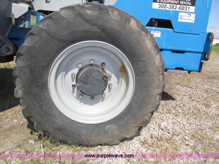 image for item H4507 2007 Genie GTH844 telehandler