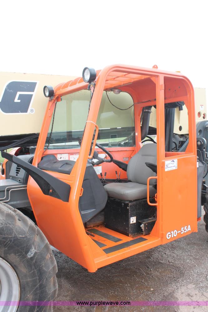 image for item H8137 2005 JLG G10-55A telehandler