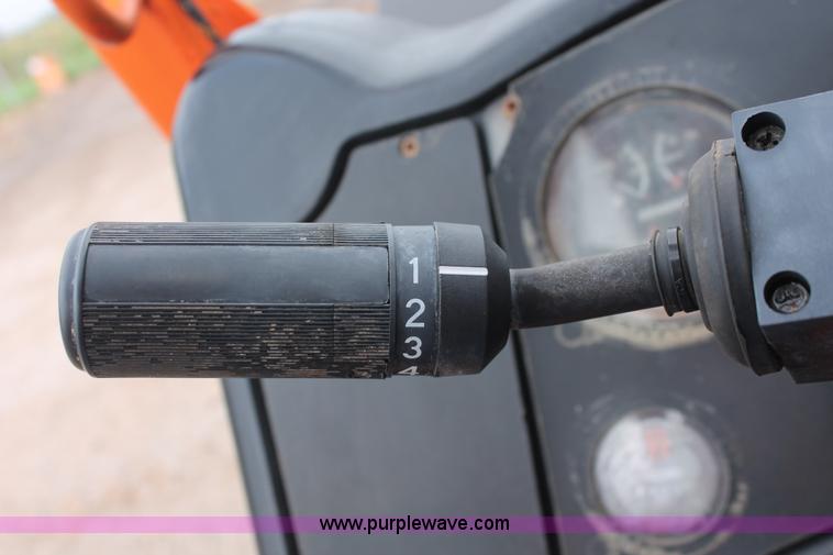 image for item H8137 2005 JLG G10-55A telehandler