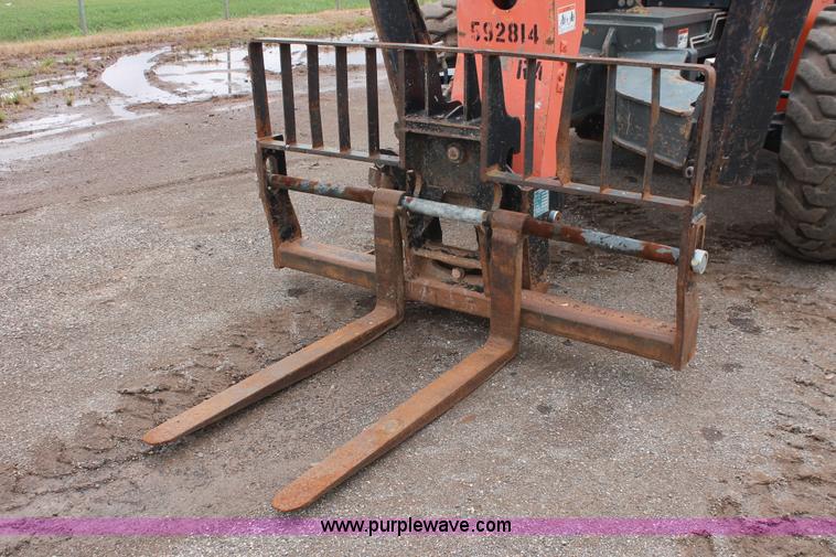 image for item H8137 2005 JLG G10-55A telehandler