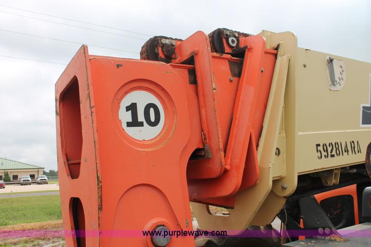 image for item H8137 2005 JLG G10-55A telehandler