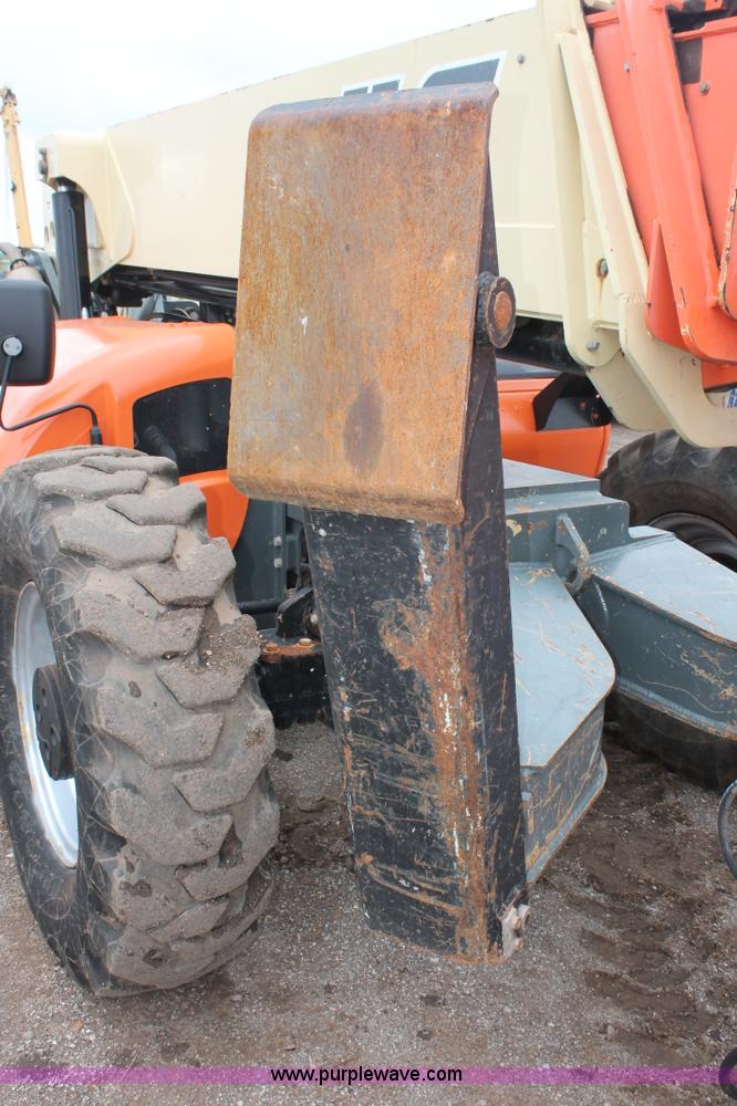 image for item H8137 2005 JLG G10-55A telehandler