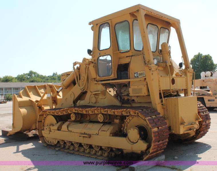 image for item H8144 1978 Caterpillar 983 track loader