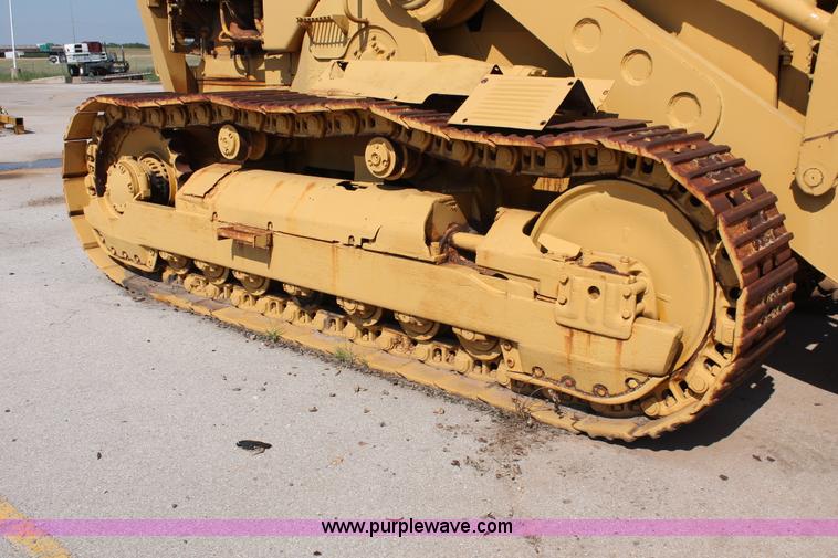 image for item H8144 1978 Caterpillar 983 track loader
