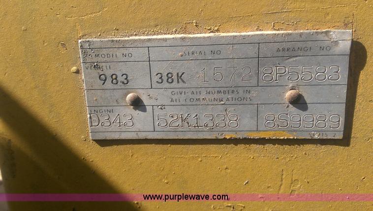 image for item H8144 1978 Caterpillar 983 track loader