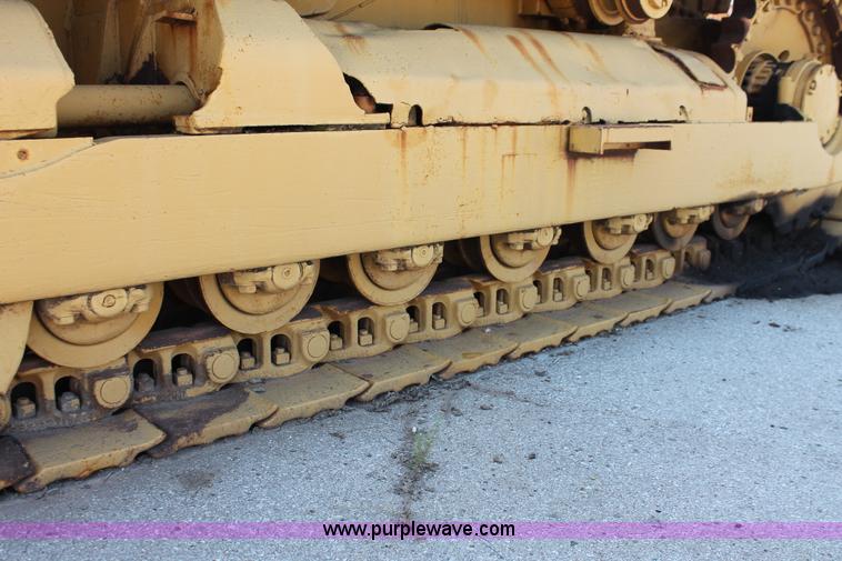 image for item H8144 1978 Caterpillar 983 track loader