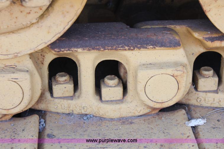 image for item H8144 1978 Caterpillar 983 track loader