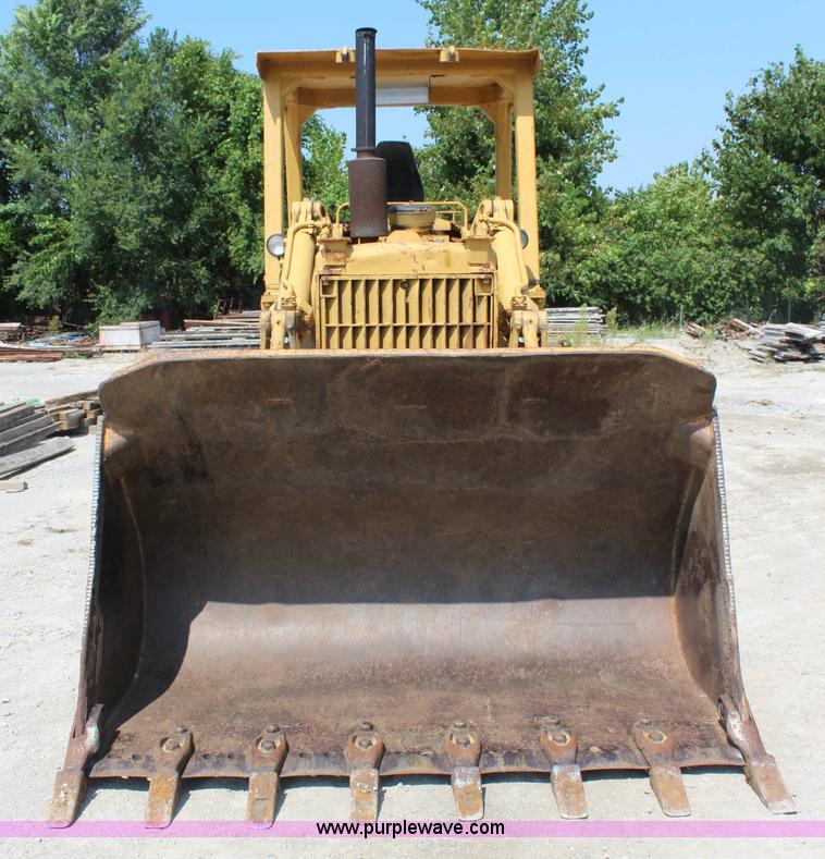 image for item J3515 1969 Caterpillar 977K track loader
