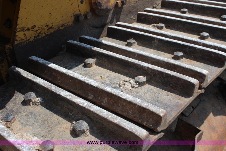 image for item J3515 1969 Caterpillar 977K track loader