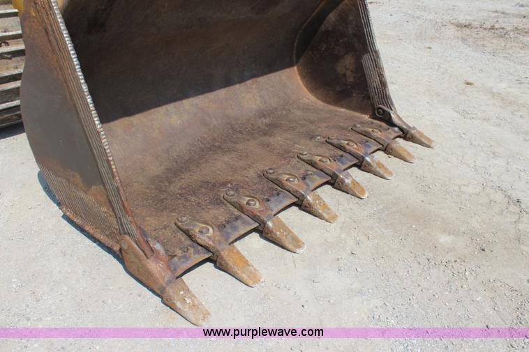 image for item J3515 1969 Caterpillar 977K track loader