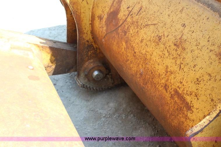 image for item J3515 1969 Caterpillar 977K track loader