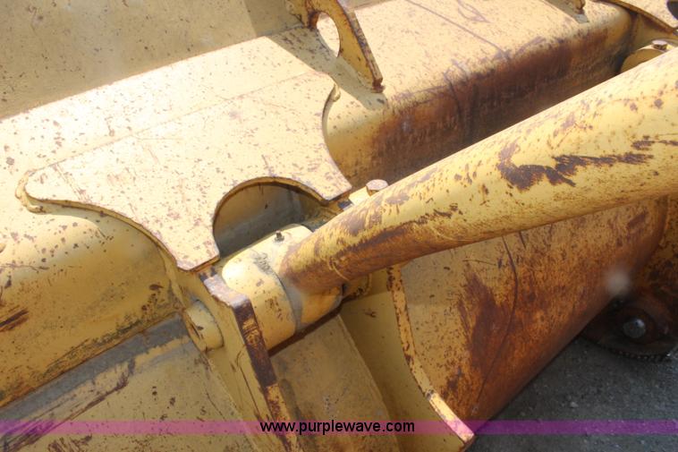 image for item J3515 1969 Caterpillar 977K track loader