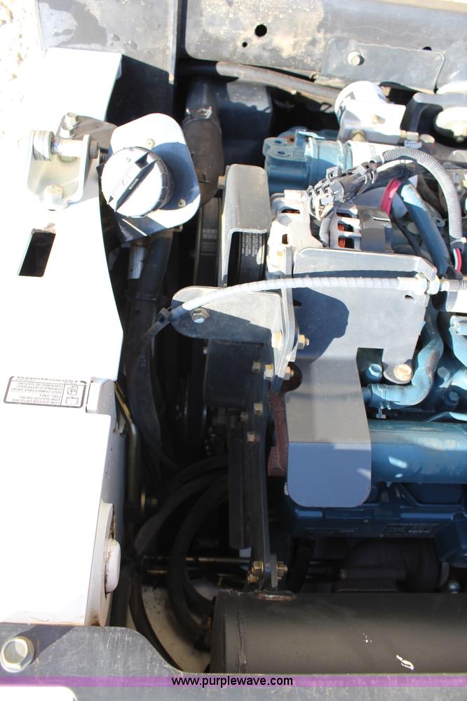 image for item J3669 2011 Bobcat T650 skid steer