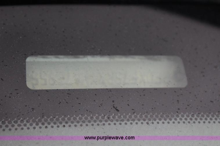 image for item J4433 2000 Ford F750 service truck