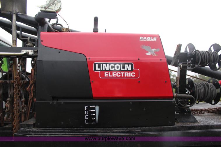 image for item J4433 2000 Ford F750 service truck