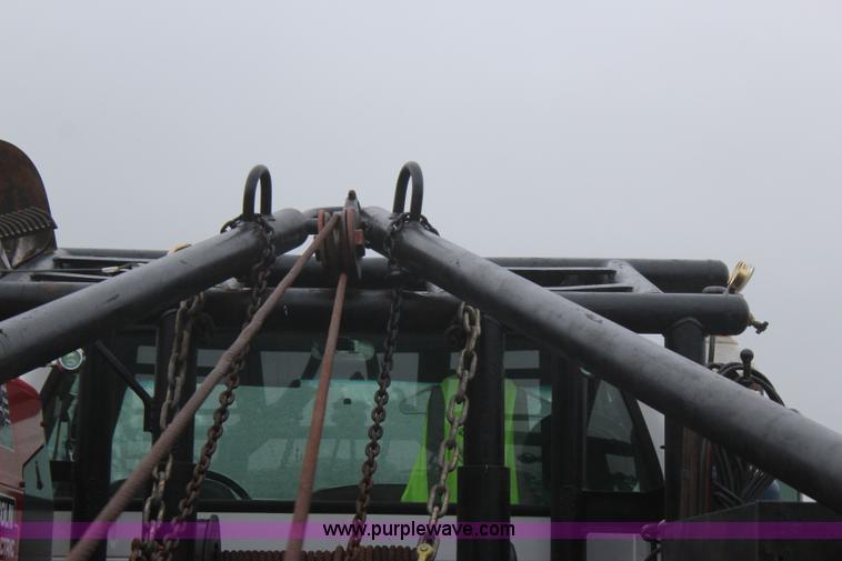 image for item J4433 2000 Ford F750 service truck