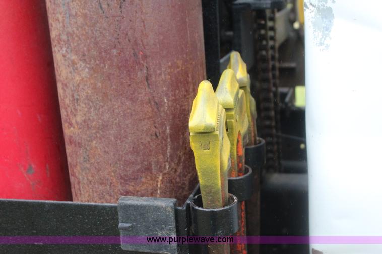 image for item J4433 2000 Ford F750 service truck