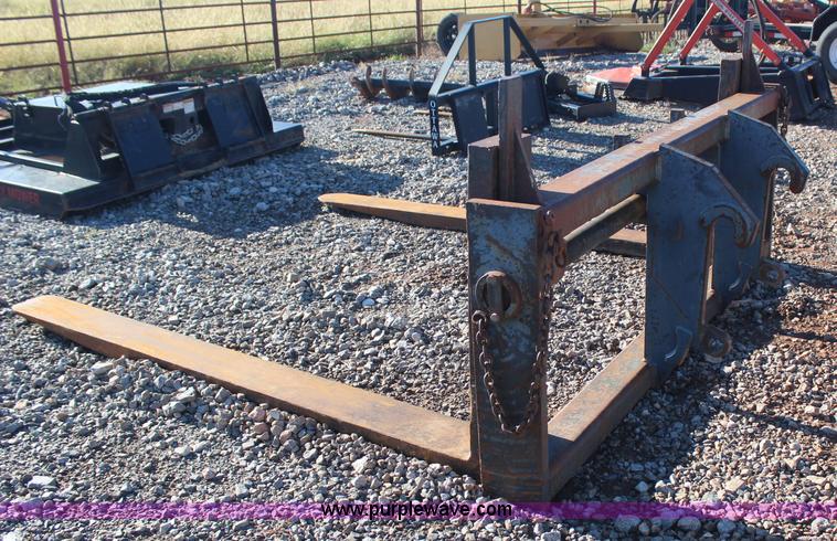 image for item J4444 Loader pallet forks