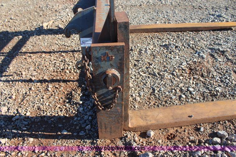 image for item J4444 Loader pallet forks