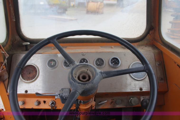 image for item J4451 1969 American 4450 crane truck