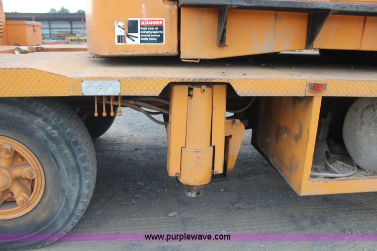 image for item J4451 1969 American 4450 crane truck