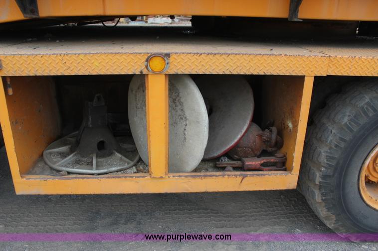 image for item J4451 1969 American 4450 crane truck