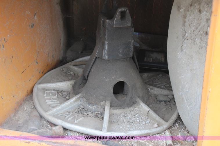 image for item J4451 1969 American 4450 crane truck