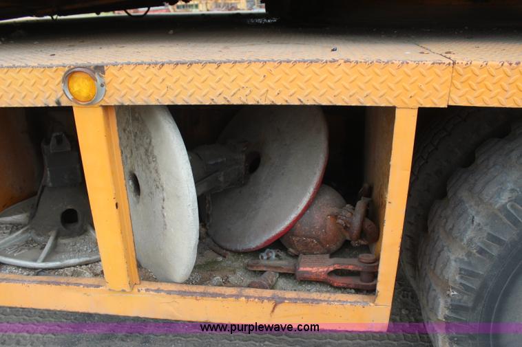 image for item J4451 1969 American 4450 crane truck