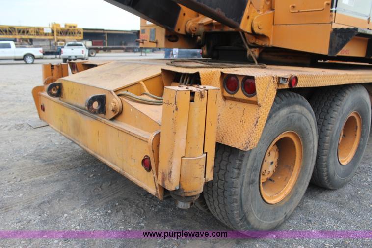 image for item J4451 1969 American 4450 crane truck