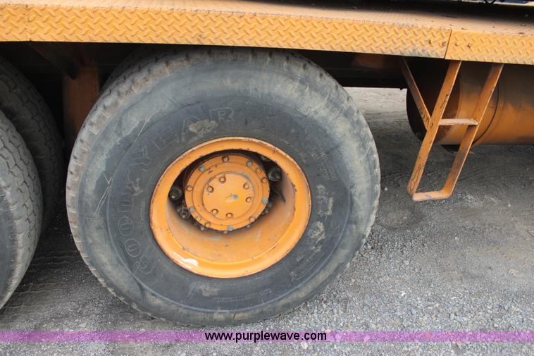 image for item J4451 1969 American 4450 crane truck